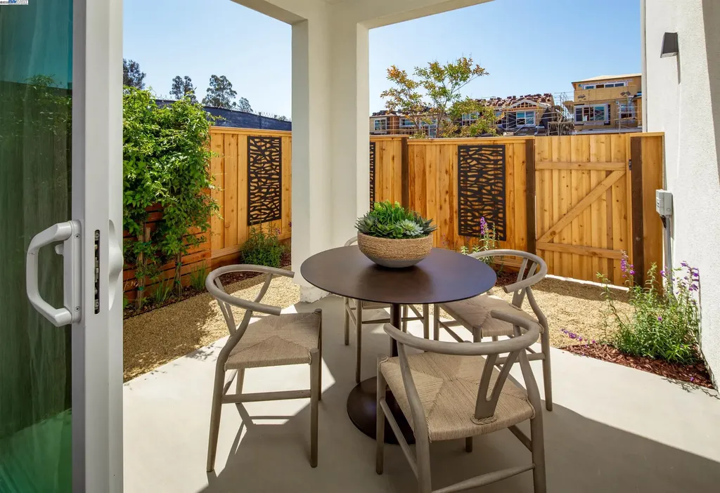352 Waypoint Drive Napa CA 94558