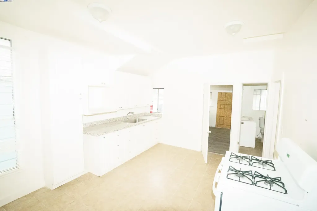 866 Isabella Street Oakland CA 94607