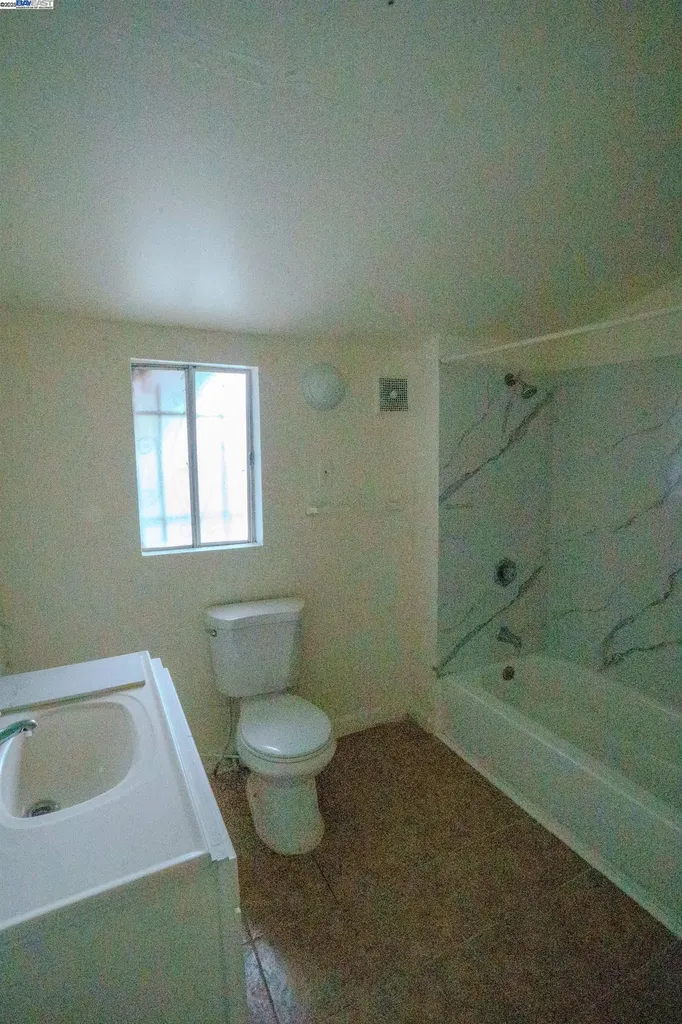 866 Isabella Street Oakland CA 94607