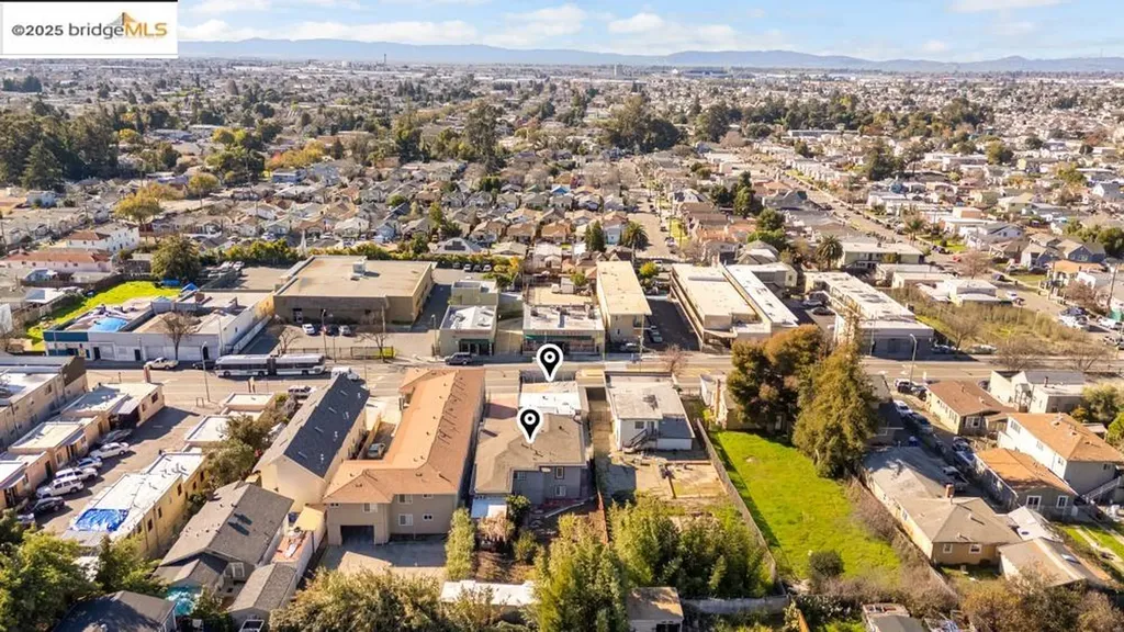 8016 Macarthur Boulevard Oakland CA 94605