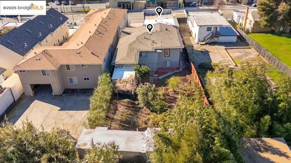 8016 Macarthur Boulevard Oakland CA 94605
