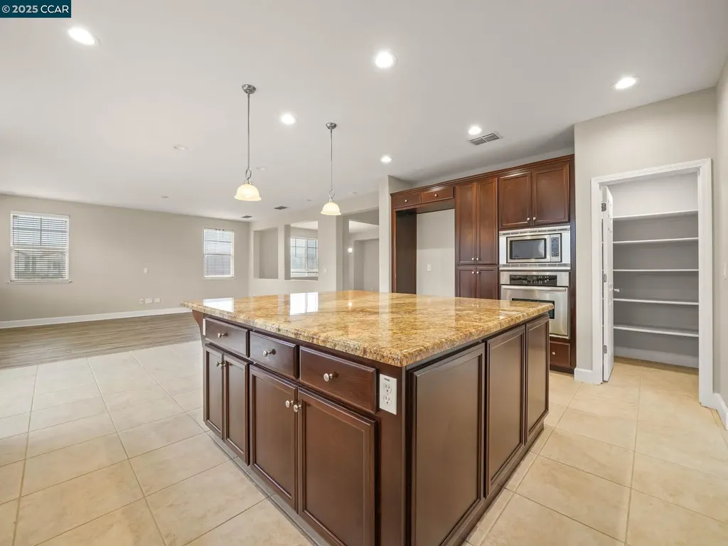 929 Painted Shore Court Oakley CA 94561