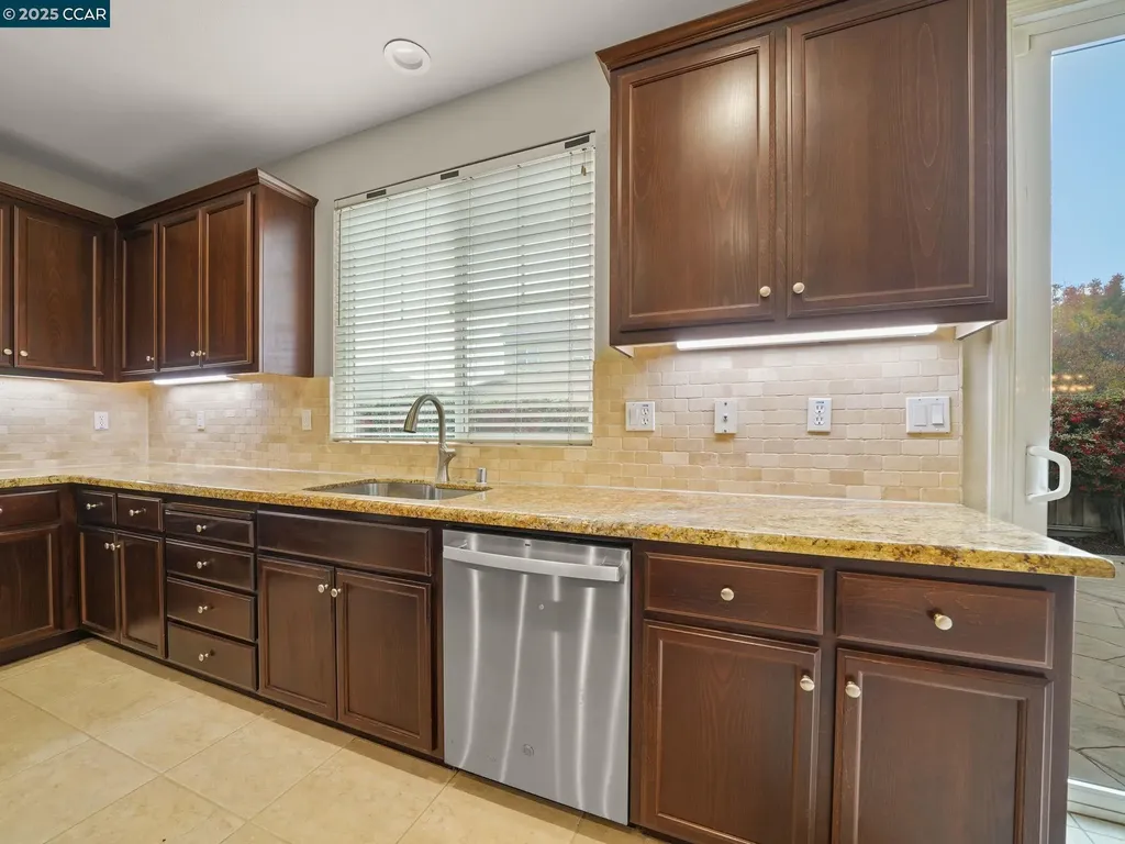 929 Painted Shore Court Oakley CA 94561