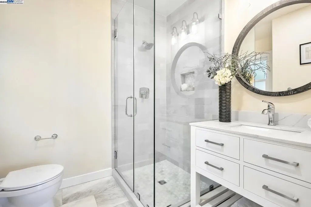 100 Sonia Street Oakland CA 94618