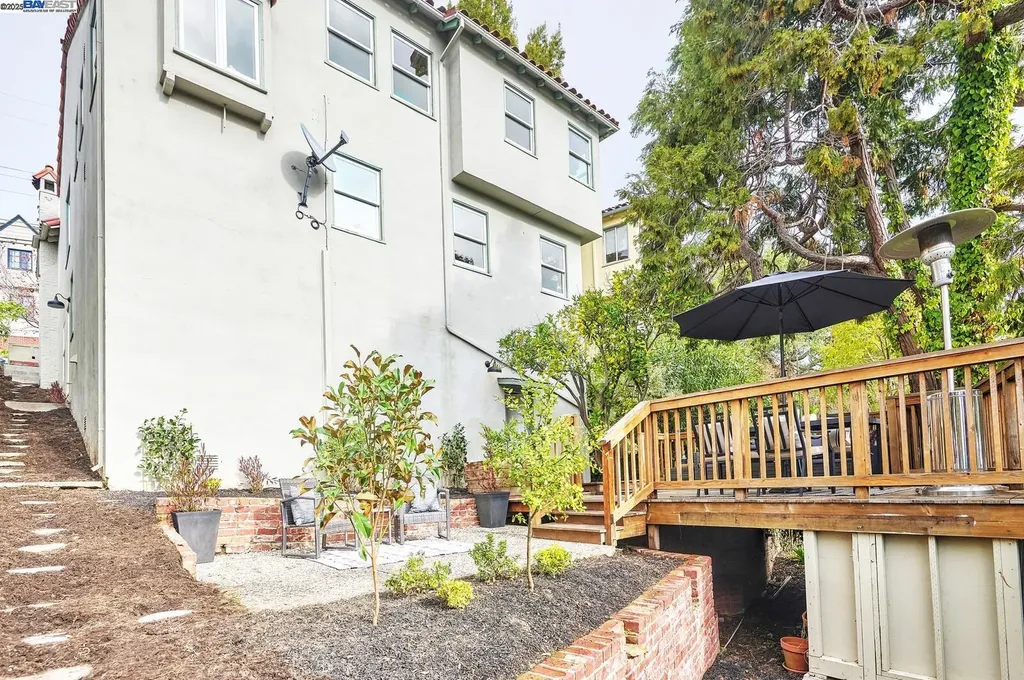 100 Sonia Street Oakland CA 94618