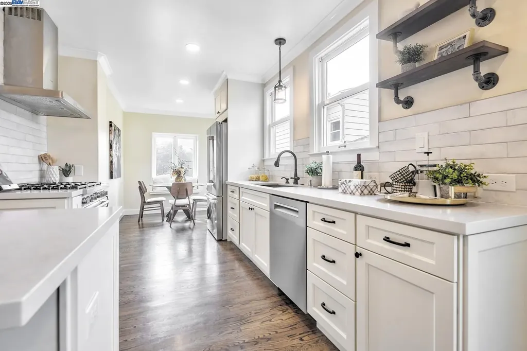 100 Sonia Street Oakland CA 94618