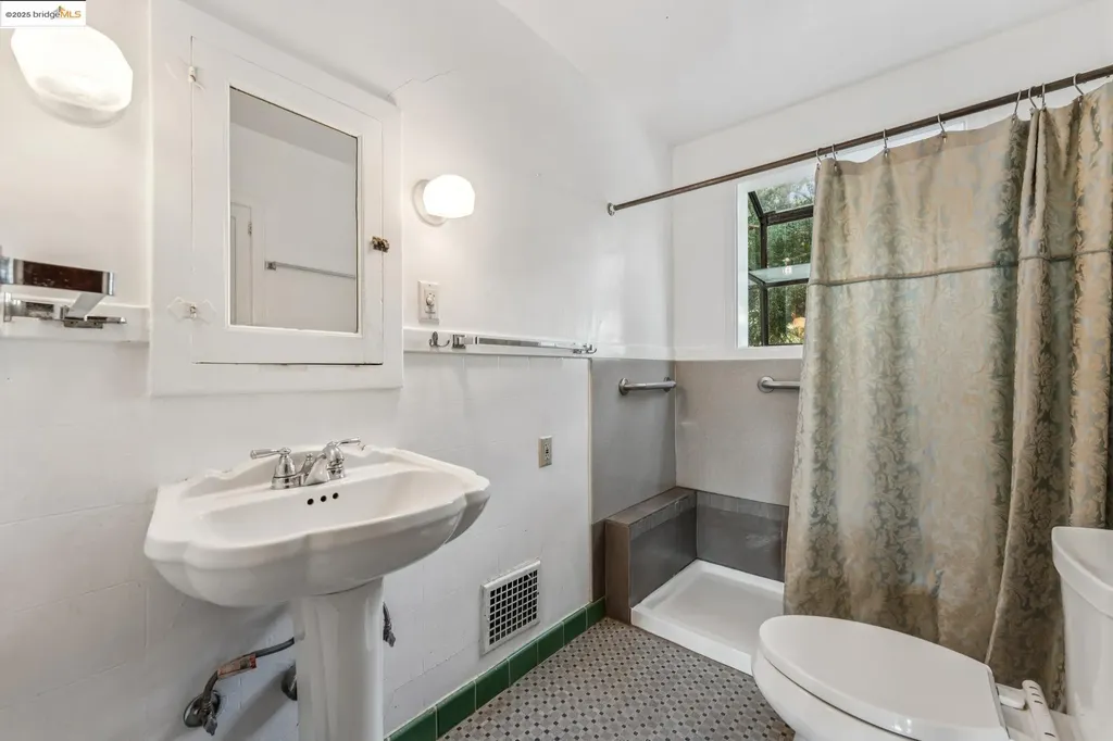 1444 Scenic Avenue Berkeley CA 94708