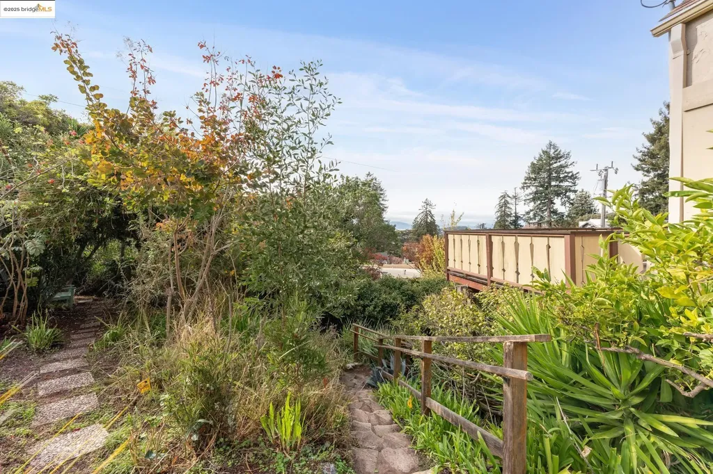 1444 Scenic Avenue Berkeley CA 94708