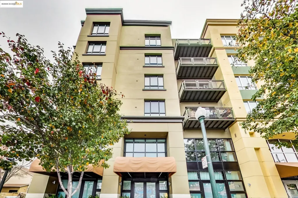 899 Clay Street Oakland CA 94607