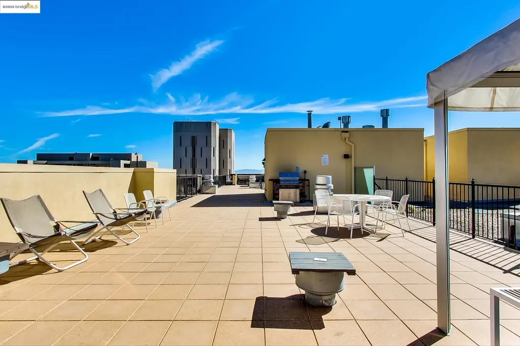 899 Clay Street Oakland CA 94607