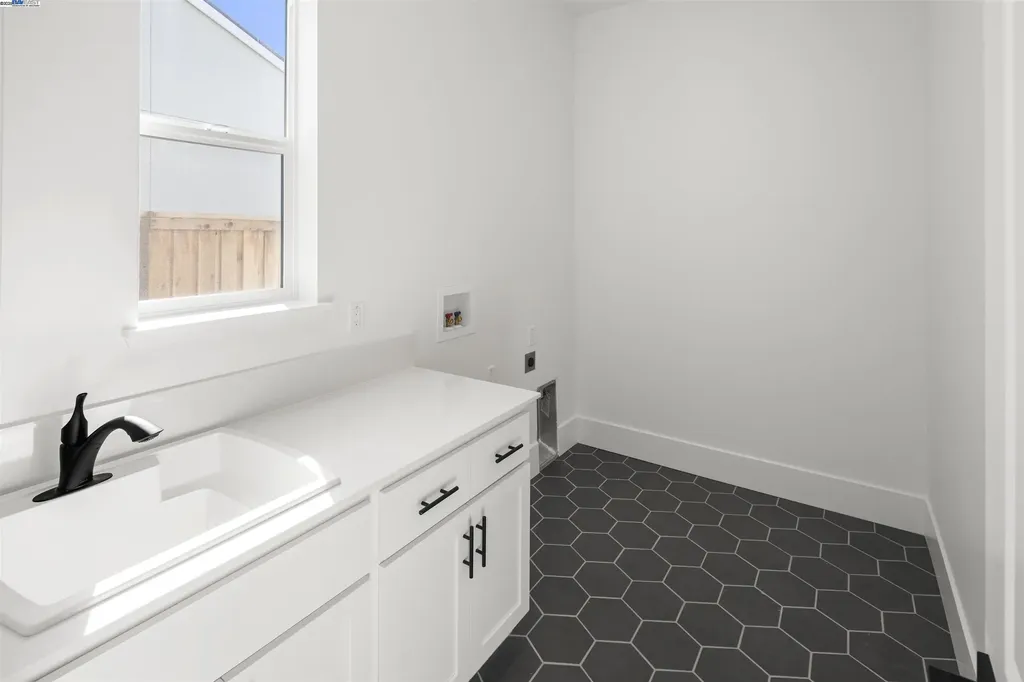 6012 Windsweep Road Bethel Island CA 94511