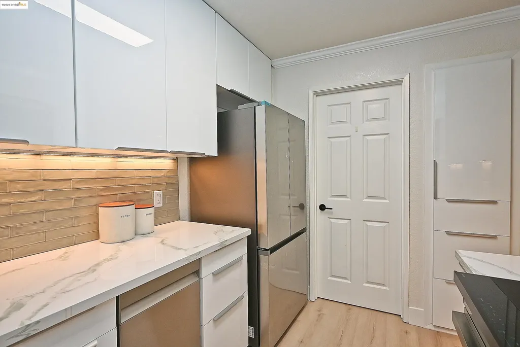 550 Canyon Oaks Drive Oakland CA 94605