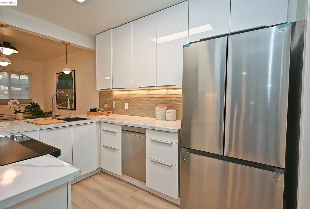 550 Canyon Oaks Drive Oakland CA 94605