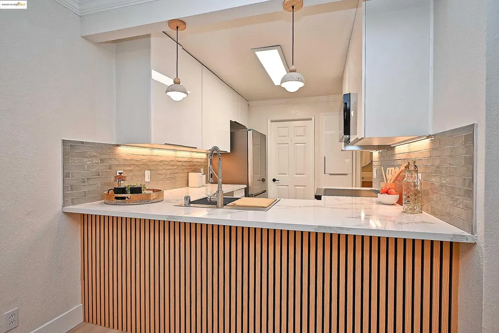 550 Canyon Oaks Drive Oakland CA 94605