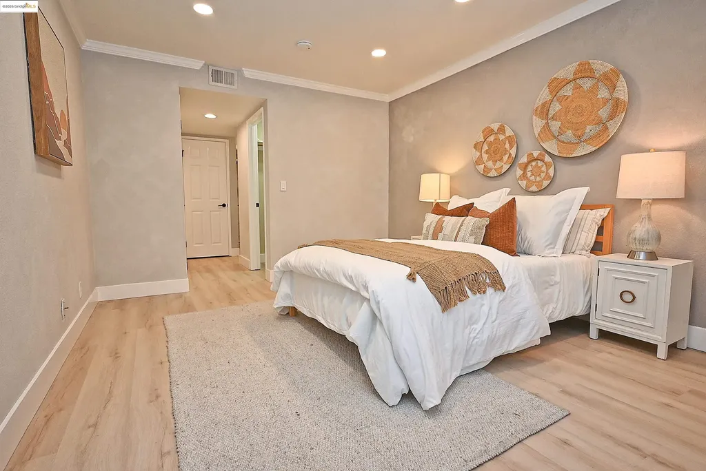 550 Canyon Oaks Drive Oakland CA 94605
