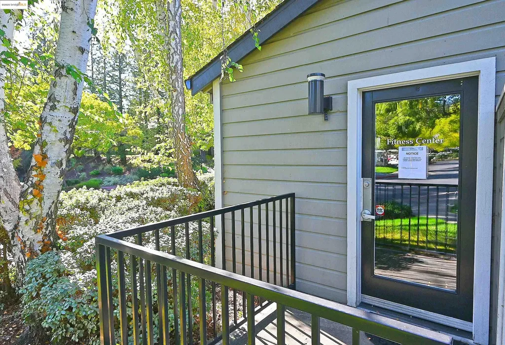 550 Canyon Oaks Drive Oakland CA 94605