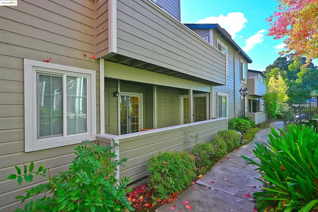 550 Canyon Oaks Drive Oakland CA 94605