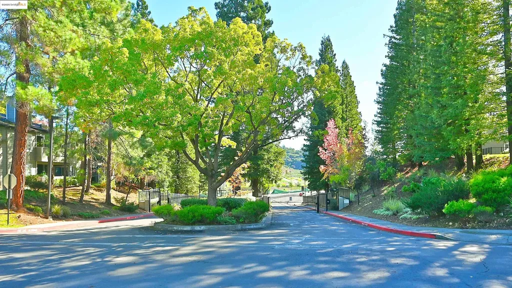 550 Canyon Oaks Drive Oakland CA 94605