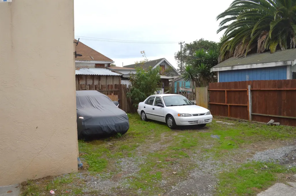 214 Barrett Avenue Richmond CA 94801