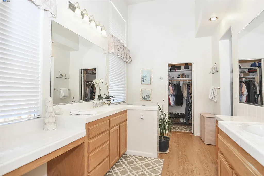 1989 Newport Drive Discovery Bay CA 94505