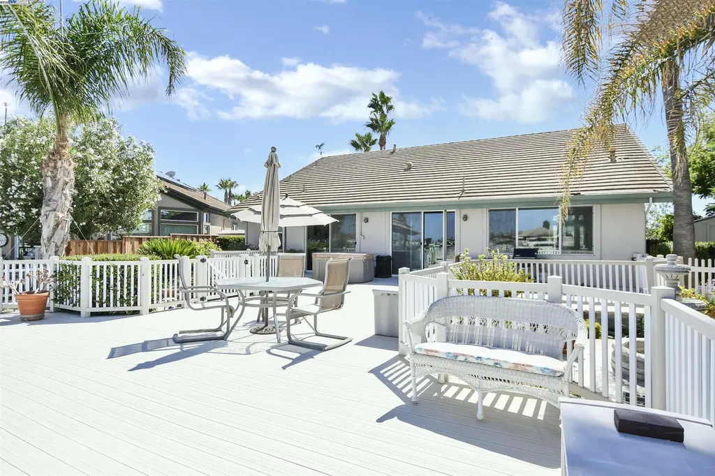 1989 Newport Drive Discovery Bay CA 94505