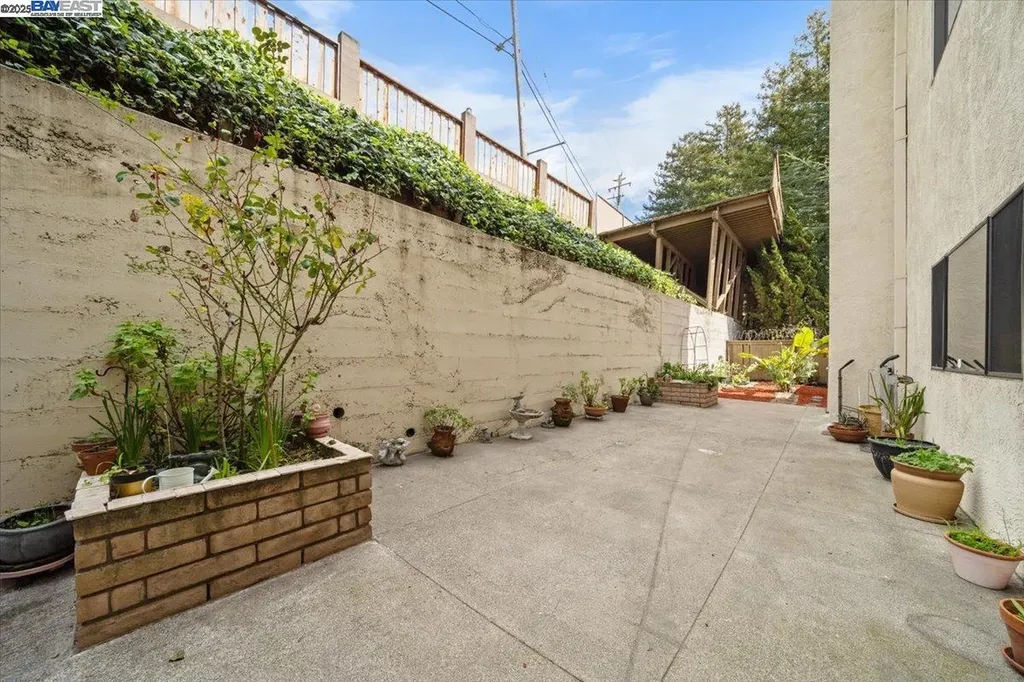 2500 Miramar Avenue Castro Valley CA 94546
