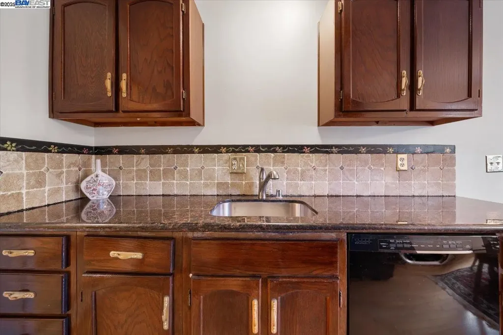 2500 Miramar Avenue Castro Valley CA 94546