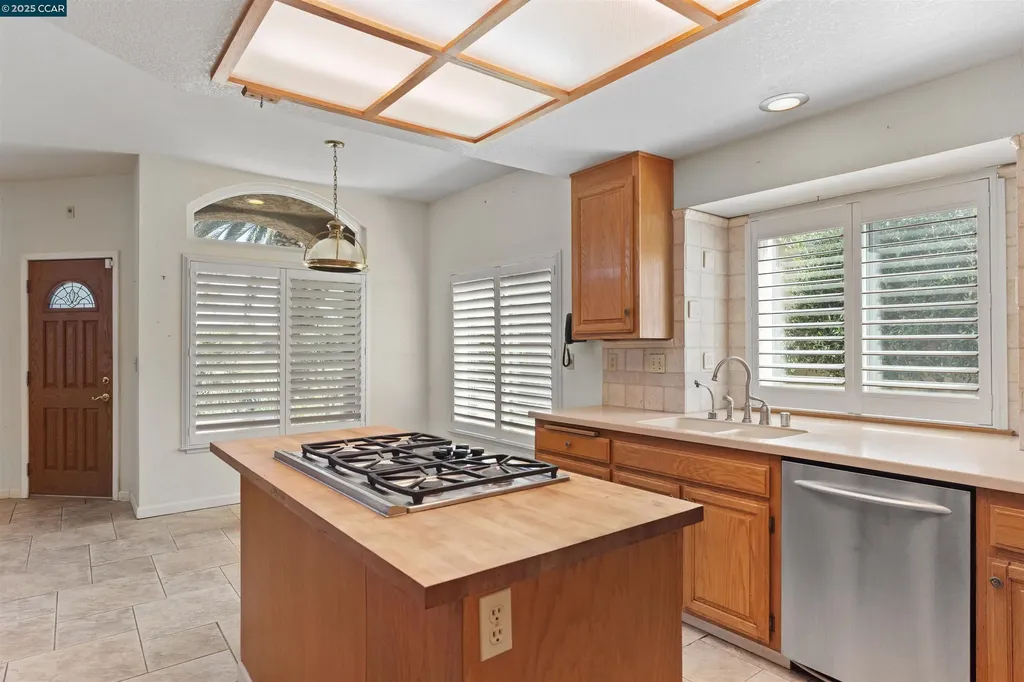 5541 Lanai Court Discovery Bay CA 94505