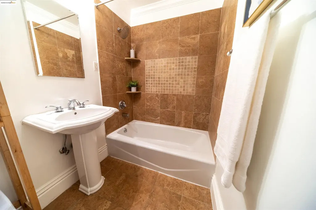 661 Peralta Avenue Unit 3 San Francisco CA 94110