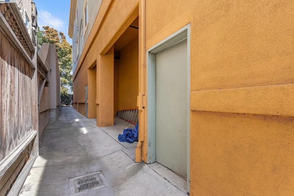 727 San Pablo Avenue Albany CA 94706
