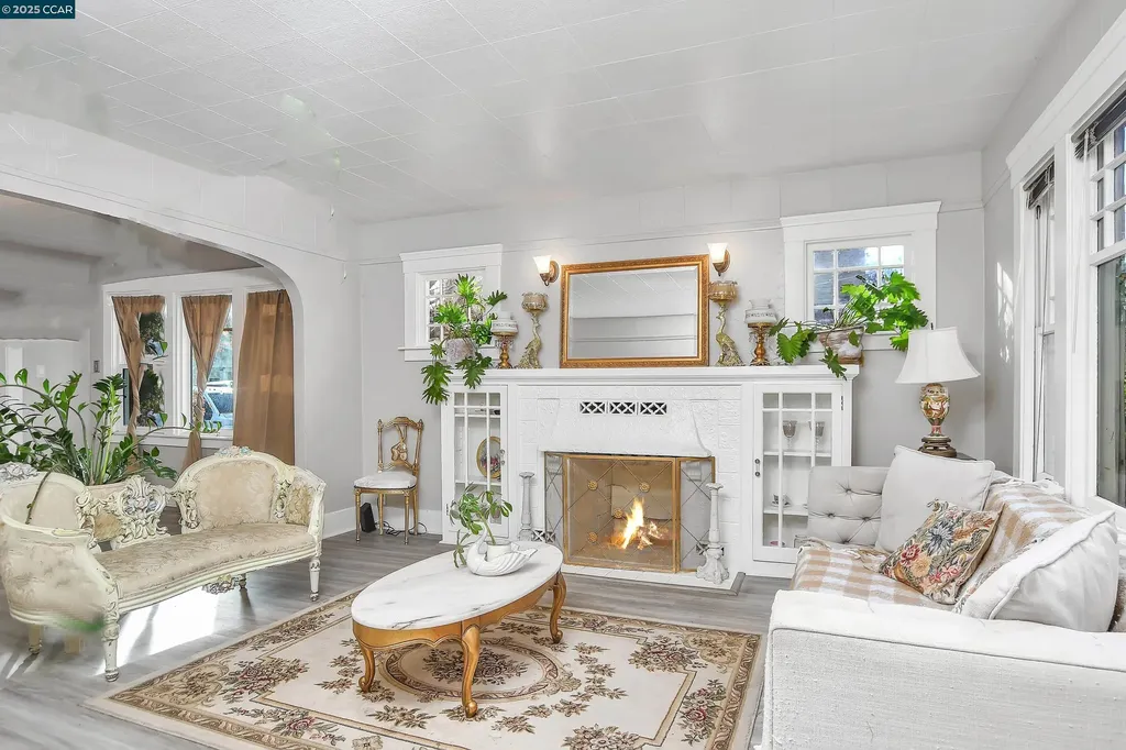 2437 Alhambra Avenue Martinez CA 94553