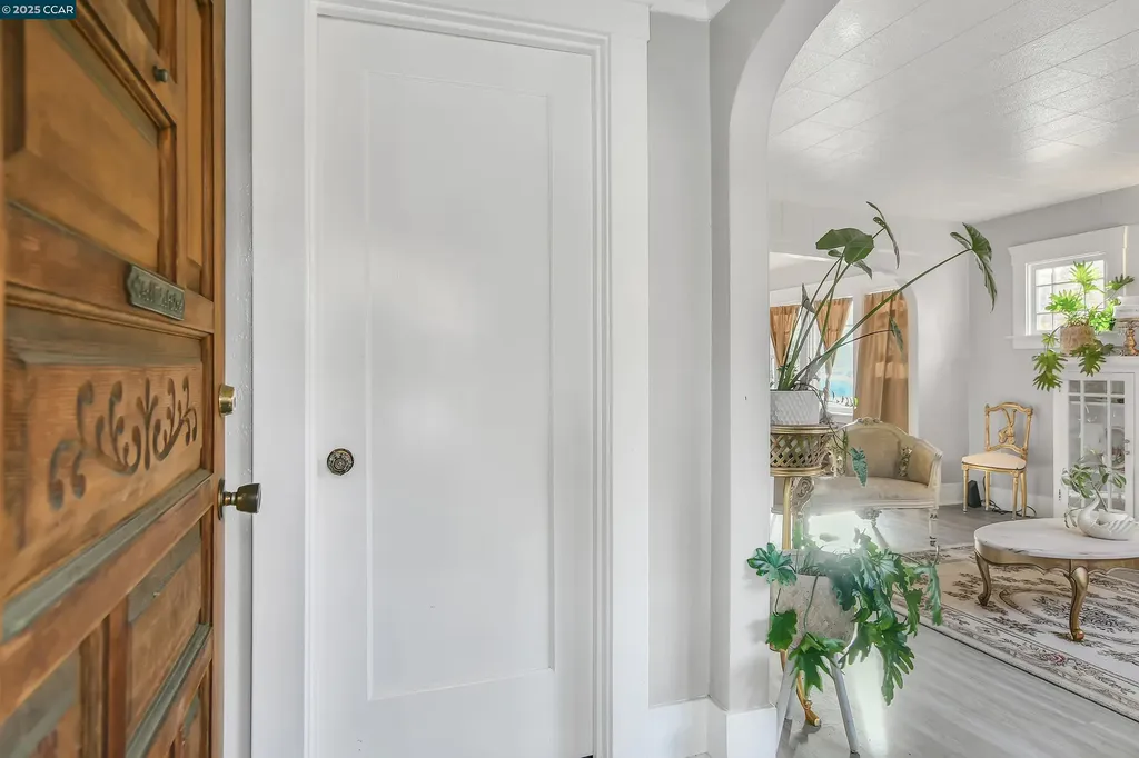 2437 Alhambra Avenue Martinez CA 94553