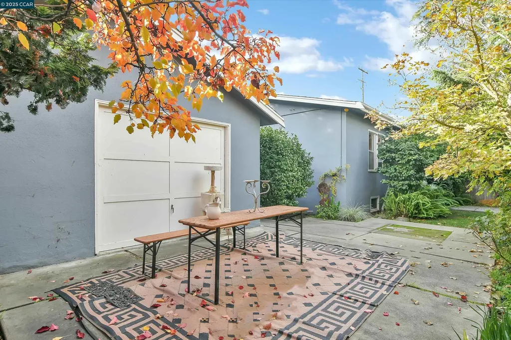 2437 Alhambra Avenue Martinez CA 94553