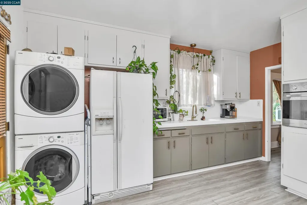 2437 Alhambra Avenue Martinez CA 94553