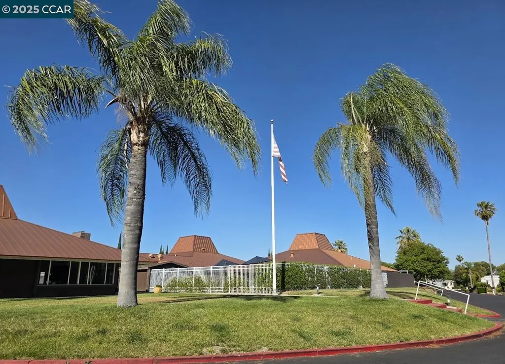 189 Kona Circle Pittsburg CA 94565