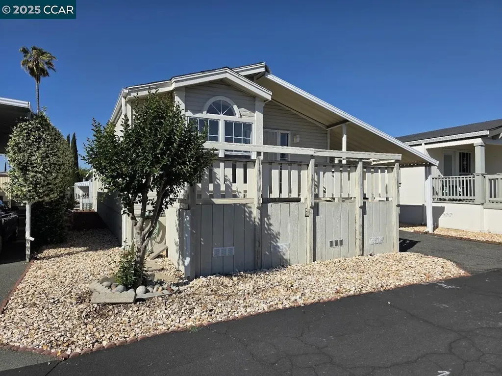 189 Kona Circle Pittsburg CA 94565