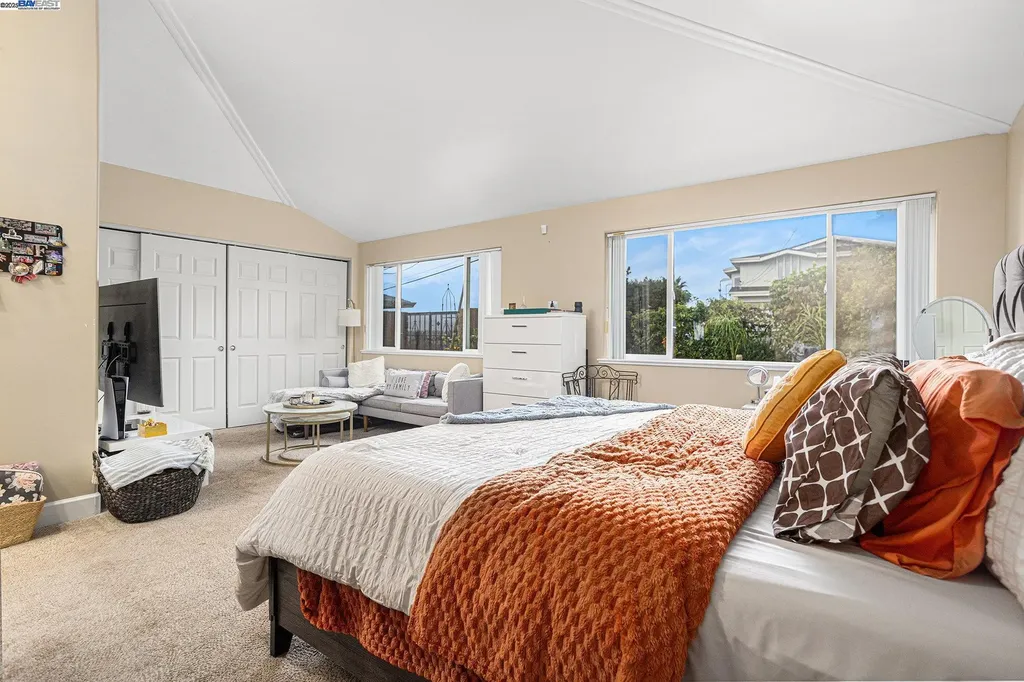 3393 Oakes Drive Hayward CA 94542