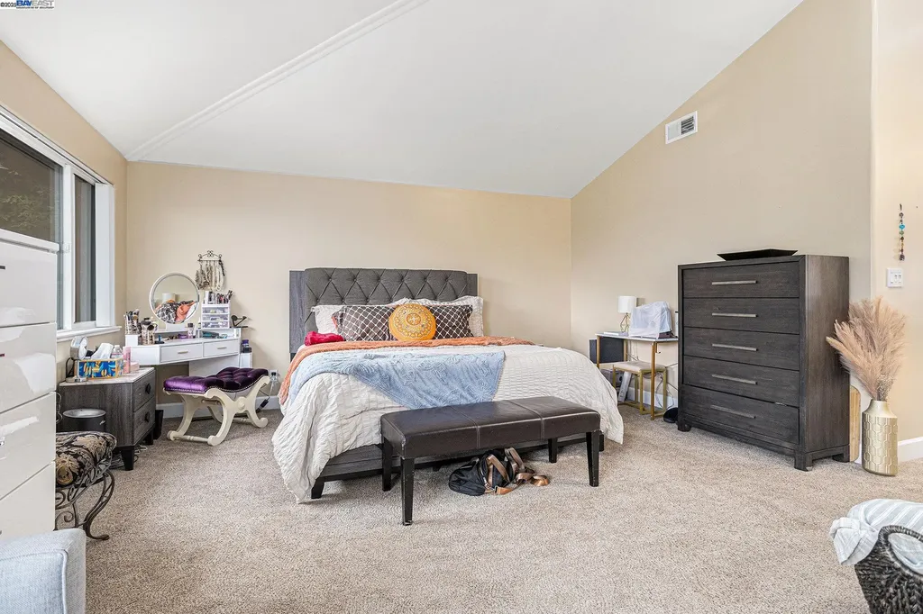 3393 Oakes Drive Hayward CA 94542