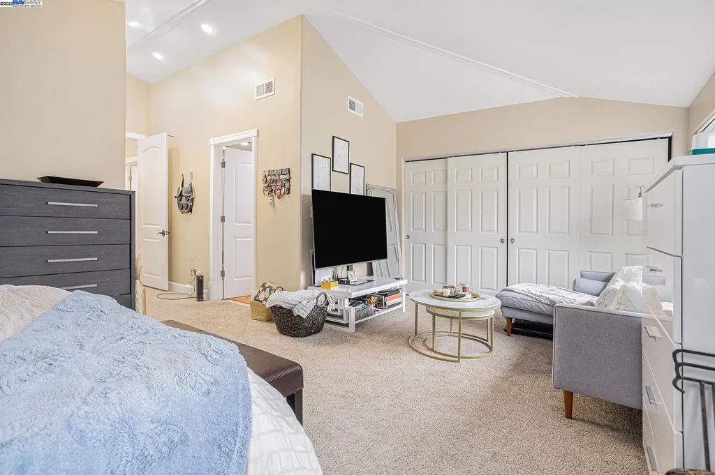 3393 Oakes Drive Hayward CA 94542