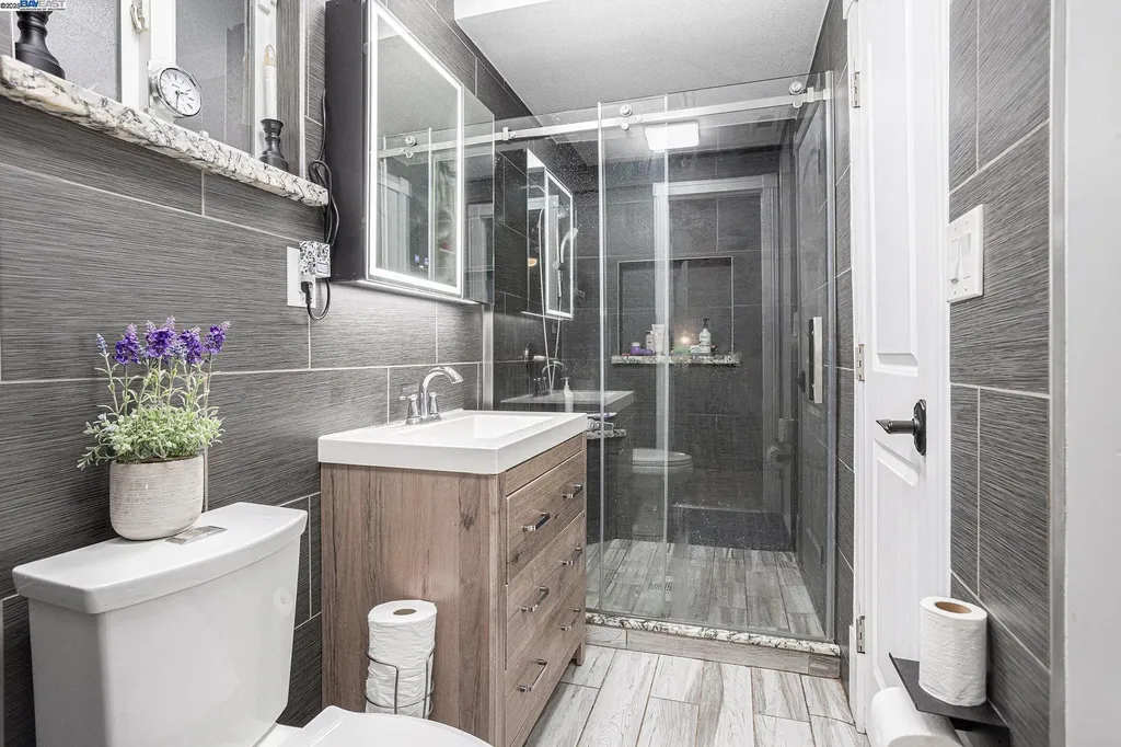 3393 Oakes Drive Hayward CA 94542