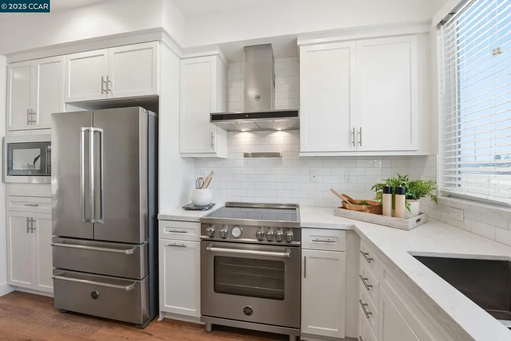 967 24th Street Oakland CA 94607