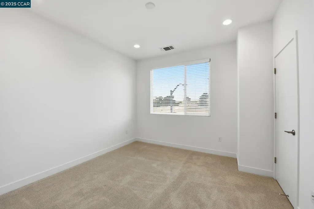 967 24th Street Oakland CA 94607