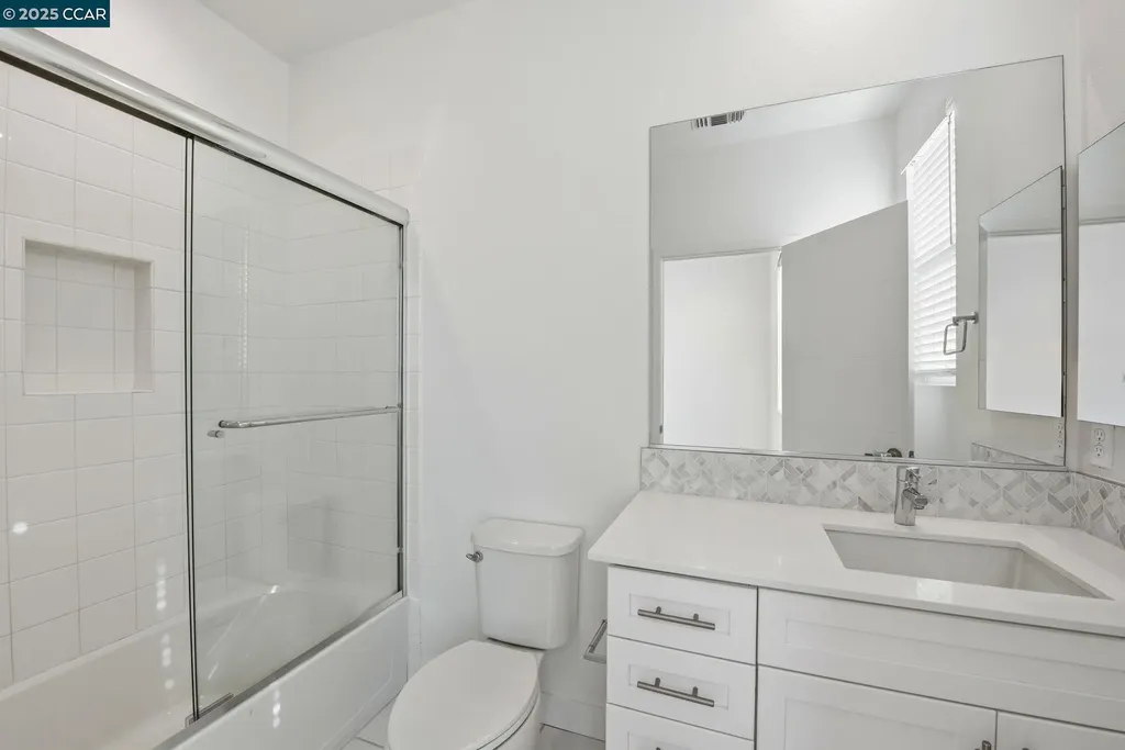 967 24th Street Oakland CA 94607