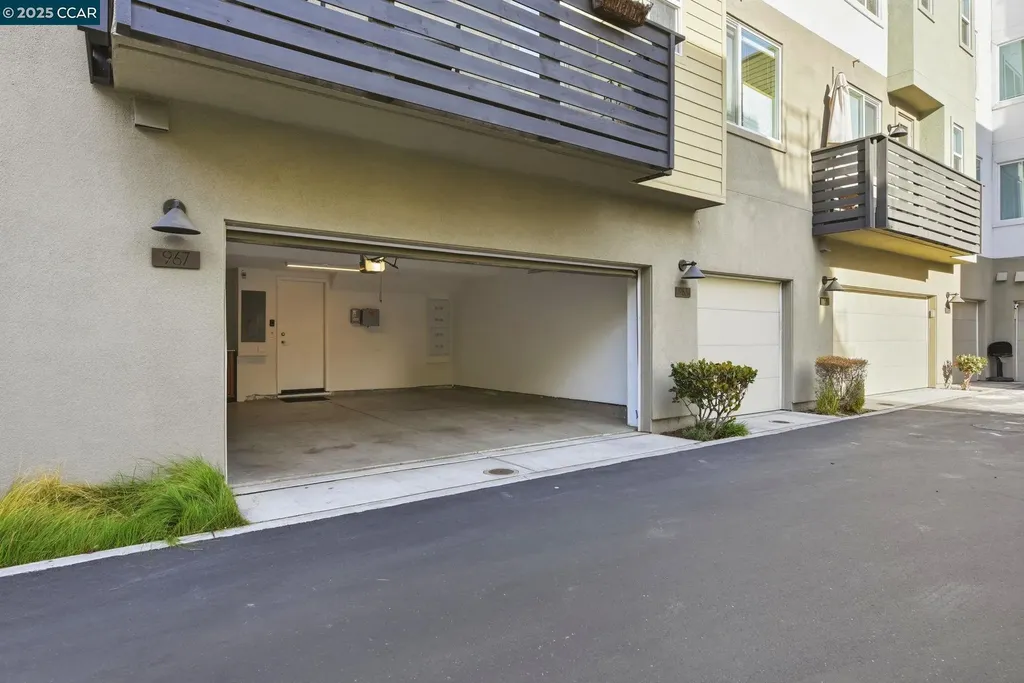 967 24th Street Oakland CA 94607