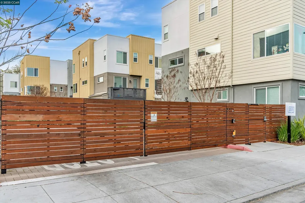 967 24th Street Oakland CA 94607