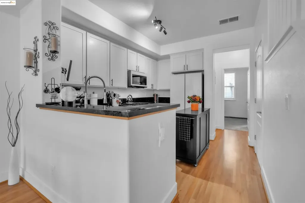 6020 Old Quarry Loop Oakland CA 94605