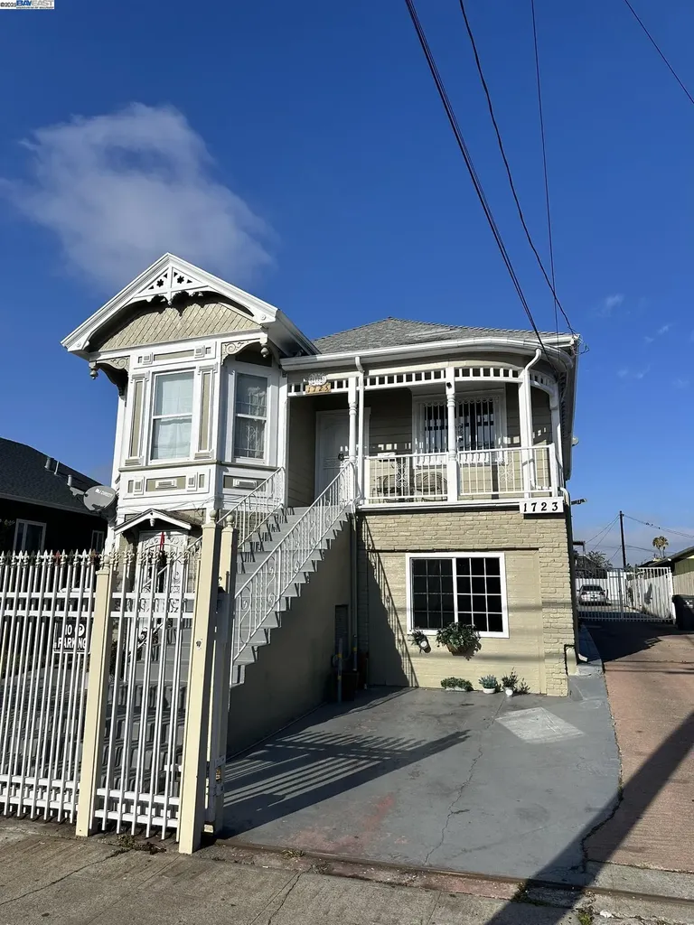 1725 96th Avenue Oakland CA 94603
