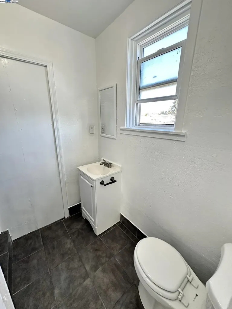 1725 96th Avenue Oakland CA 94603