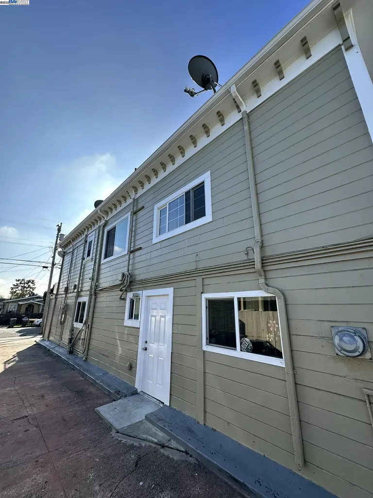1725 96th Avenue Oakland CA 94603
