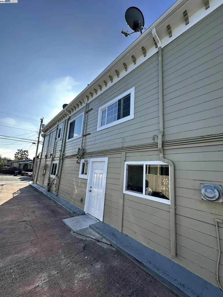 1725 96th Avenue Oakland CA 94603